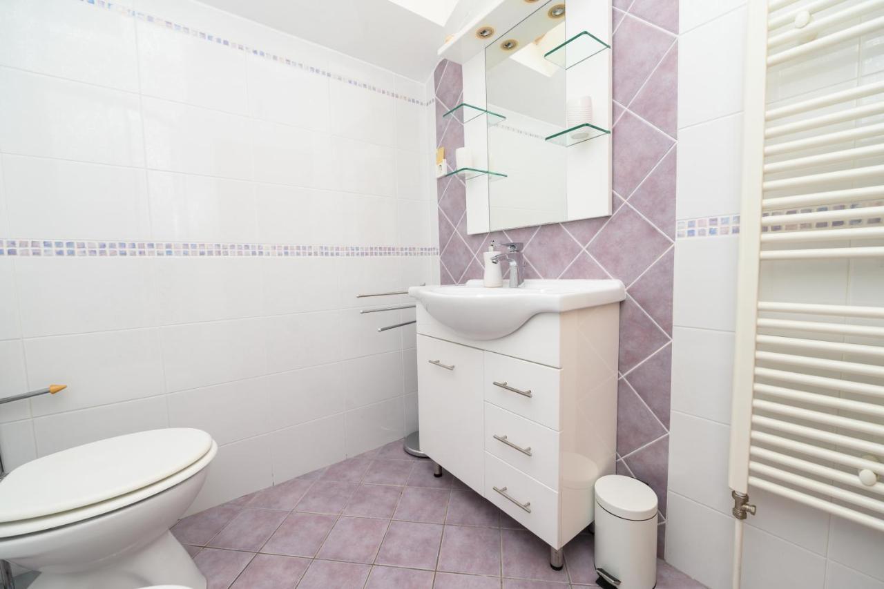 Apartmani Loreta Mali Losinj Bagian luar foto