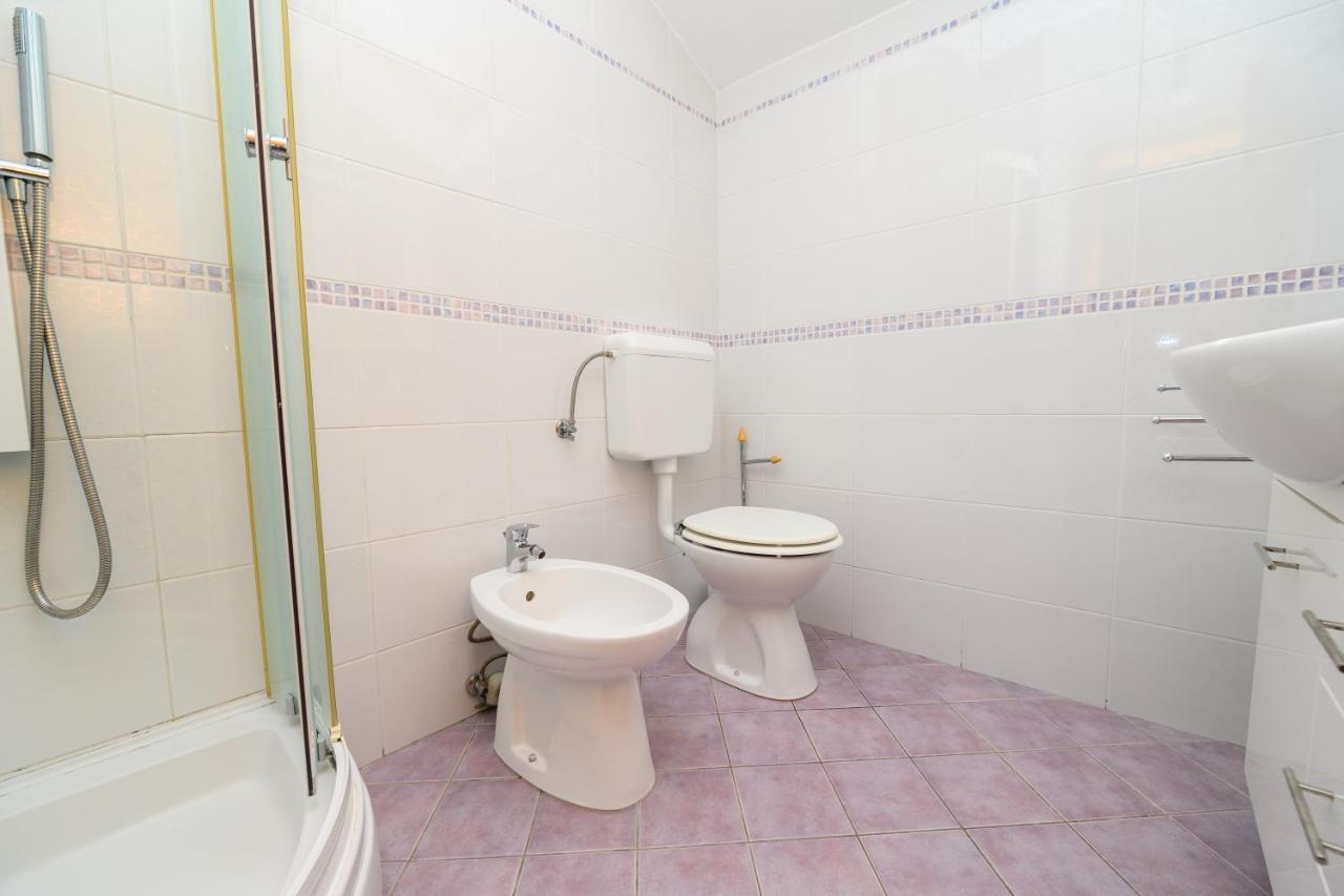 Apartmani Loreta Mali Losinj Bagian luar foto