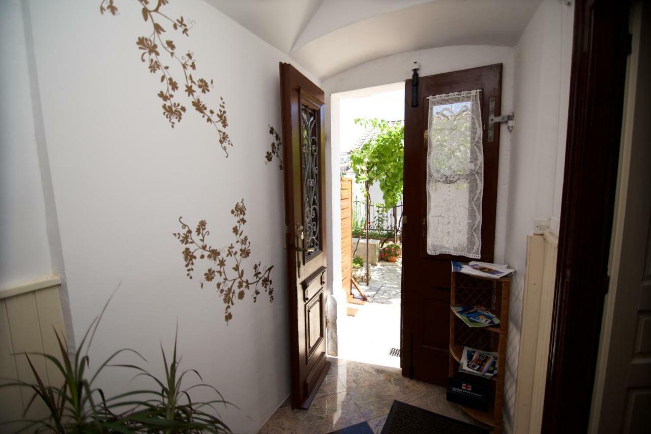 Apartmani Loreta Mali Losinj Bagian luar foto