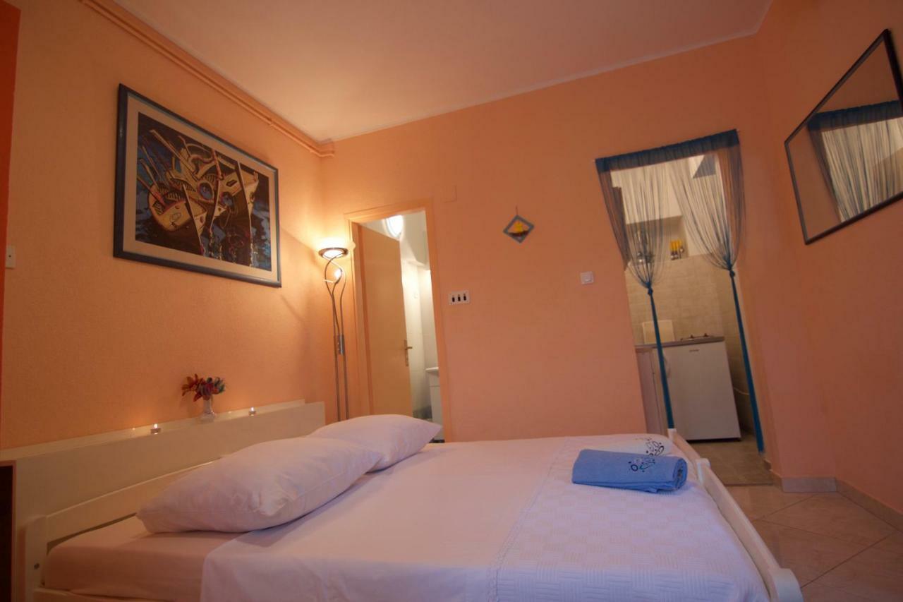 Apartmani Loreta Mali Losinj Bagian luar foto